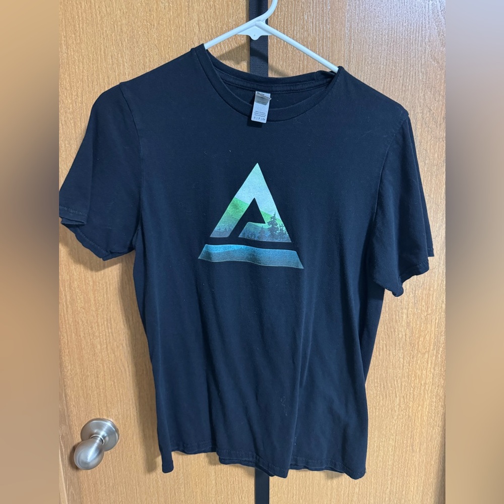 Trivecta Size Small Shirt